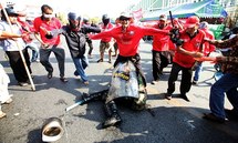 مواجهات بين القمصان الحمر و الشرطة في بانكوك تخلف مئات القتلى و الجرحى