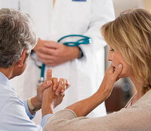 بينما لم يتم إثبات خطر حبوب منع الحمل على خصوبة الرجال تم الاعتراف بالآثار الجانبية لها على النساء