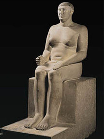 تمثال (حم أيونو) مهندس الهرم الأكبر خوفو