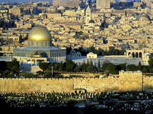 مدينة القدس و مدن فلسطينية تتعرض للعبرنه