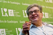 الشاعر المكسيكي خوسيه ايميليو باتشيكو