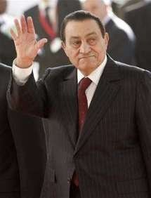 مبارك مع الجيش الثاني للإحتفال  بسيناء رمز" المقاومة العربية المثمرة "بعيد تحريرها