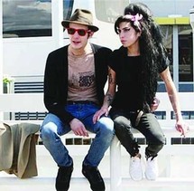 إيمي واينهاوس وبليك فيلدر سيفيل