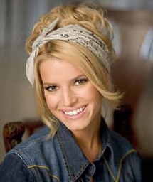 المغنية والممثلة الأمريكية الشهيرة جيسيكا سيمبسون