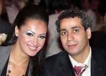 كاتب سيناريو العمل مهند قطيش مع قمر خلف