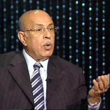 مفيد شهاب وزير الشؤون القانونية والمجالس النيابية المصري والقيادي في الحزب الحاكم