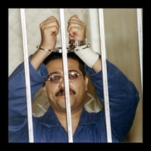 الصحافي اليمني عبد الكريم الخيواني .. حكم علية بالسجن 6 سنوات عام 2008