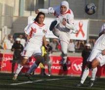 الفيفا يمنع اللاعبات من ارتداء الحجاب الإسلامي خلال البطولات لأسباب أمنية