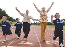 هرمون النمو تفرزه الغدة النخامية بشكل طبيعي وهو محظور باستثناء علاج اضطرابات النمو لدى الأطفال