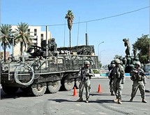أفراد من الجيش الأمريكي في الكويت أفراد من الجيش الأمريكي في الكويت