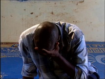 شخصية معروفة تتدخل ل"لفلفة"قضية سعودي يدعي العلاج بالقرآن  تحرش جنسياً بإحدى قريباته 