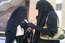 تطالب المسلمات الايطاليات باعتبار النقاب مسألة حرية شخصية وعدم إقحام القانون فيها
