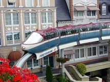 تستغرق الرحلة بين برلين وكييف 25 ساعة و 39 دقيقة