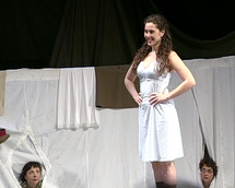 عروض مسرحية متنوعة على مسارح موسكو احتفالا بذكري انتهاء الحرب العالمية