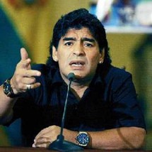 دييجو مارادونا المدير الفني للمنتخب الأرجنتيني لكرة القدم