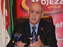 مدرب المنتخب الجزائري رابح سعدان