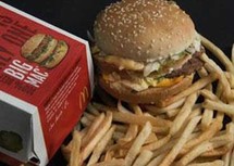 طالبت الشركة باسترداد الأكواب التي باعتها مقابل دولارين للكوب الواحد