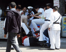 مجموعات الدفاع عن حقوق الانسان اكدت ان سعيد ضرب حتى الموت امام مقهى للانترنت