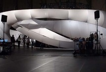 جناح العروض الموسيقية من تصميم المعمارية البريطانية- العراقية المولد والأصل زها حديد