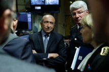 وزير الداخلية جيرارد كولومب وزير الداخلية جيرارد كولومب