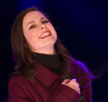 المغنية الألمانية لينا ماير