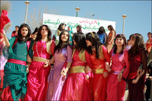 فتيات من اقليم كردستان في مناسبة وطنية