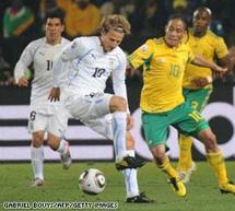 فورلان يسجل هدفين ويقود منتخب أوروجواي لإسقاط "البافانا بافانا" بالضربة القاضية­