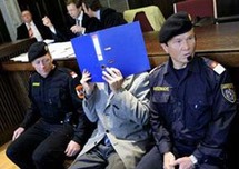 استخرج الجاني جزءا من رئة الضحية وأكلها معتقدا أنها القلب