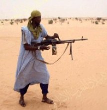 القاعدة تعاني من هاجس التعرض لغارات جوية محتملة ولذلك يبنون مخابئ في مناطق جبلية صخرية القاعدة تعاني من هاجس التعرض لغارات جوية محتملة ولذلك يبنون مخابئ في مناطق جبلية صخرية