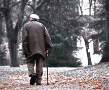 نادرا ما يتم إبلاغ الشرطة فالضحايا لايكونوا مستعدين غالبا للإدلاء بأقوال تدين أحد أفراد الأسرة