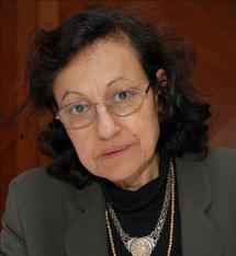 الاعلامية سكينة فؤاد