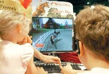 مراهق مدمن لألعاب الكمبيوتر