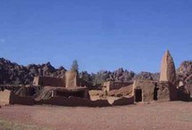 قرية توارن التي كانت منازل بني طي