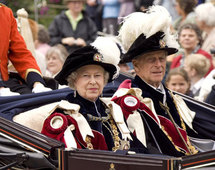 ملكة بريطانيا وزوجها الامير فيليب