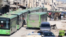 حافلات تدخل إلى جنوب دمشق لنقل مسلحي داعش للبادية