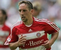 لاعب وسط منتخب فرنسا فرانك ريبيري