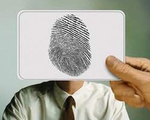 الخبراء في مجال البصمات يمكنهم معرفة أن البصمة خضعت للتلاعب