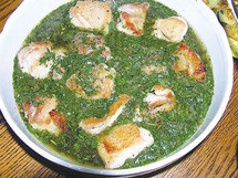 وافد كريم كاد يقتل ضيوفه بملوخية مزيفة في السعودية 