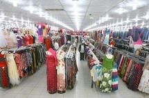 عرض الملابس الفاضحة ممنوع .... شرطة حماس تضع ضوابط لمحلات بيع الملابس النسائية