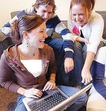 النساء بتن محورا أساسيا للثورة الرقمية