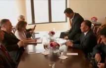 بومبيو مع حامل رسالة الزعيم الكوري