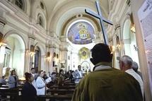 الطائفة الإنجيلية بمصر تعلن انزعاجها من تصريحات قس امريكي يدعو لحرق القرآن