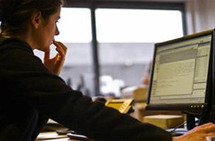 الصحف الالكترونية ترى في سلوك الحكومة هذا استهدافا مباشرا له