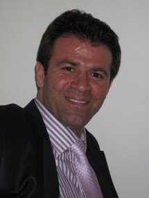 المحامي الإيراني محمد مصطفائي