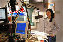 حظر إعلان للشرطة البريطانية يدعو للاشتباه بمن يسدلون الستائر ويدفعون نقدا 