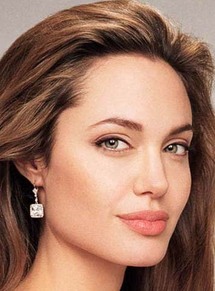 الممثلة الأمريكية أنجلينا جولي