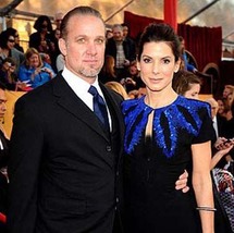 نجما هوليود جيسي جيمز وساندرا بولوك