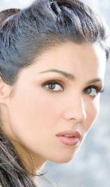 مغنية الأوبرا الروسية الشهيرة آنا نتريبكو