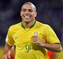 المهاجم البرازيلي رونالدو