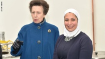 رزان الصوص مع الأميرة آن في افتتاح مصنعها الجديد